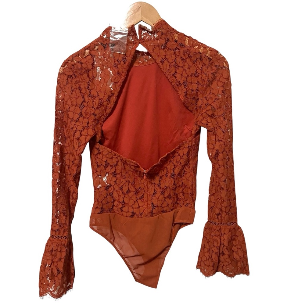 Revolve Endless Rose Cut Back Lace Detailed Bodysuit Size XS New - Picture 10 of 13